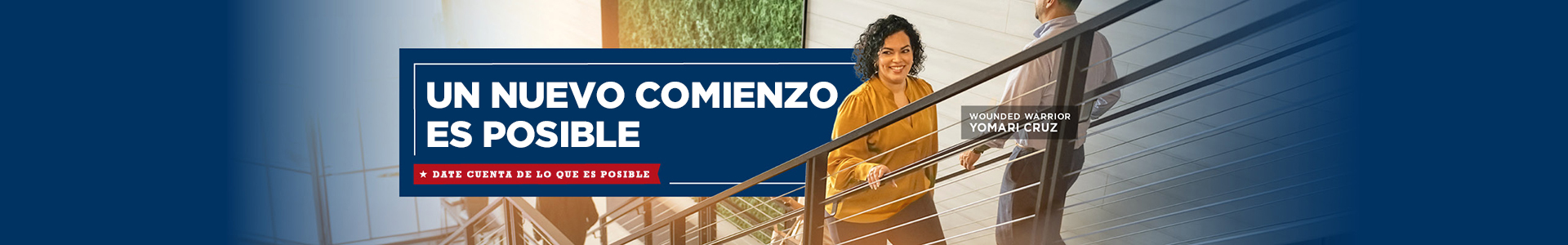 Yomari Cruz, de Wounded Warrior, sonriendo mientras sube una escalera.
